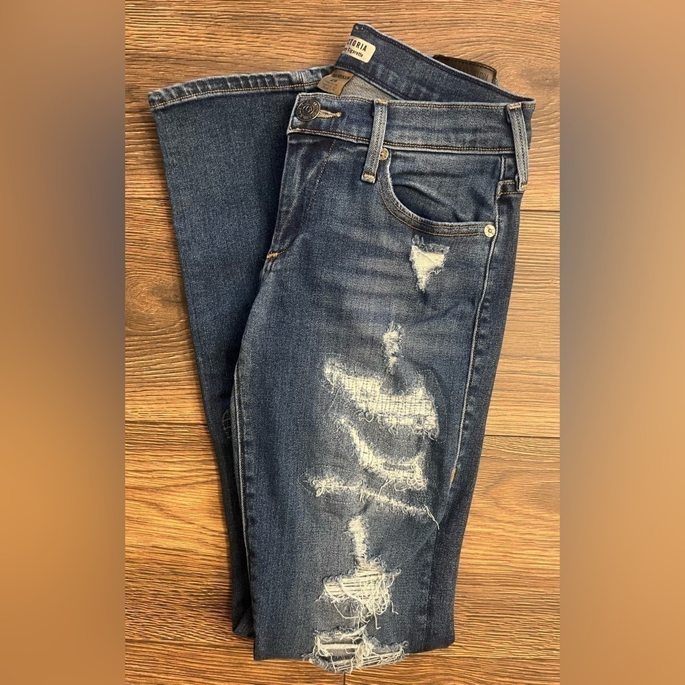 True Religion Women Victoria Skinny Cigarette Low Rise Jeans Size 25 Distressed